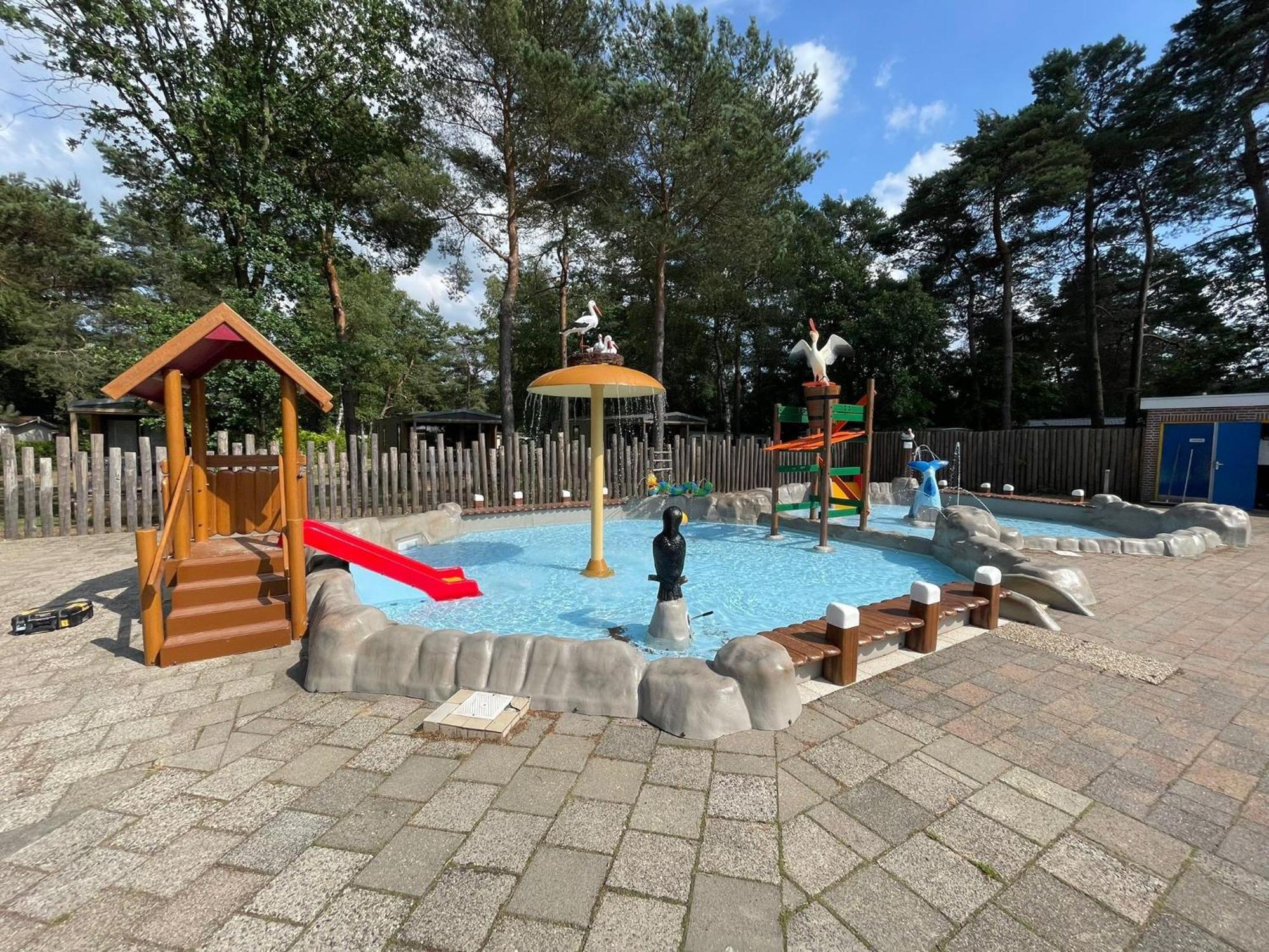 Vakantiepark Hertenhorst Beekbergen Bagian luar foto